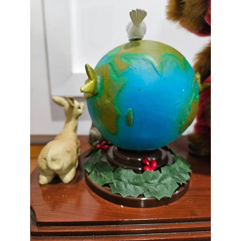 Holiday Time Peace on Earth Animated Musical Santa Woodland Forest Animals Boxed